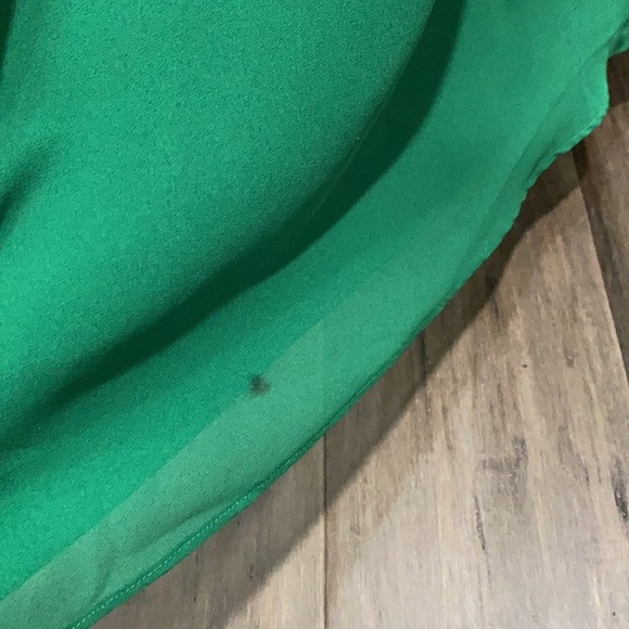 Majorelle revolve Symphony Gown in Green - Picture 6 of 16